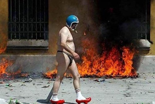 wtf_pics-fireman.jpg
