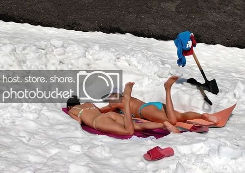 bikinis-in-the-snow_zpsd885146b.jpg