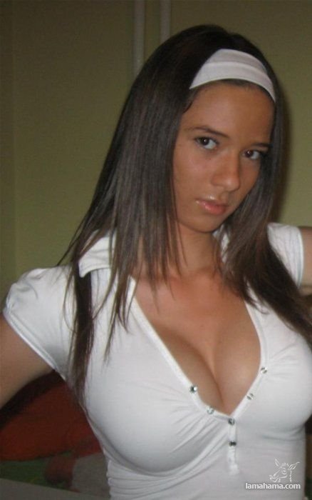 712_29-girls-for-the-good-weekend.jpg