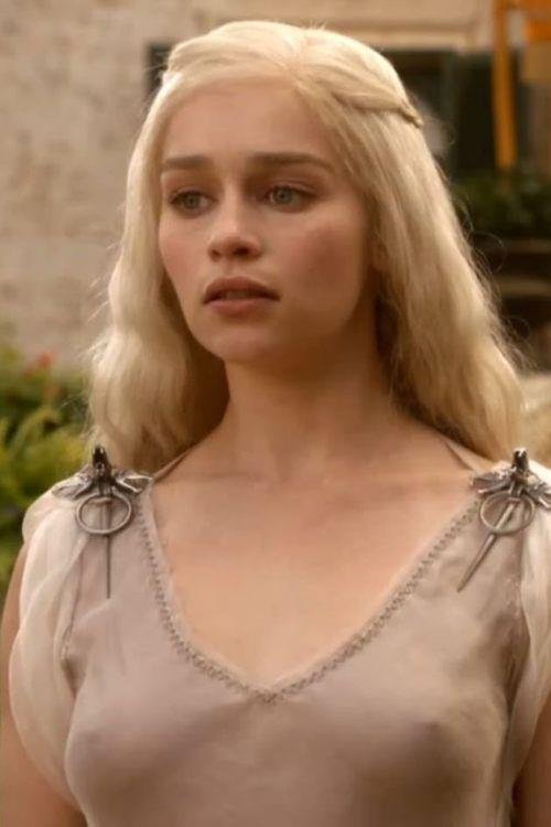 emilia-clarke-sin-maquillar.jpg