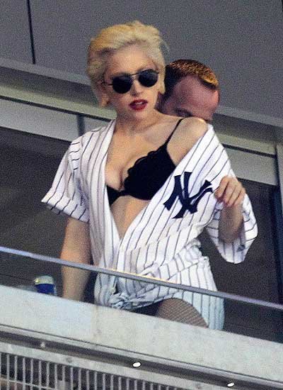 FP_5231379_Lady_GaGa_ROC_06.jpg