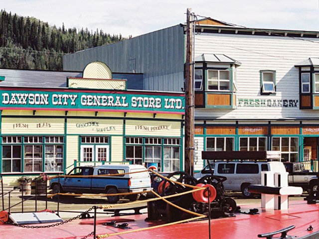 pic_wonder_dawson_city_lg.jpg
