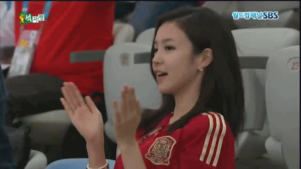 Jang+Ye+Won+Korea+World+Cup+2014+Fan.gif