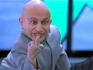 verne_troyer_mini-me_gives_the_middle_finger-300x225.jpg