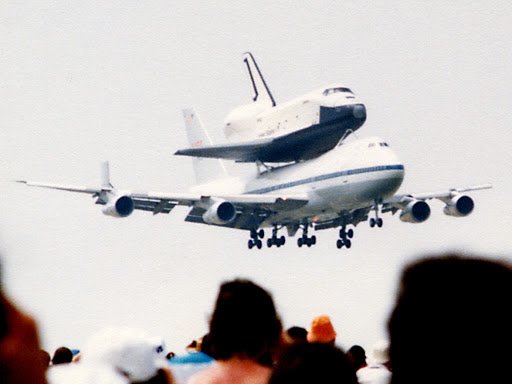 Shuttle_Enterprise_backed_on_a_Boeing_747.jpg