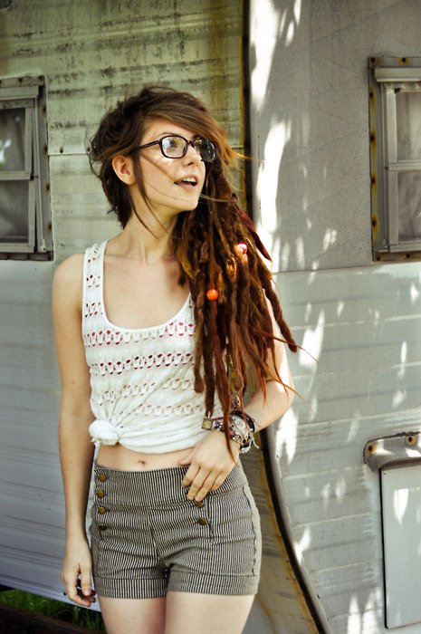brown-hair-dreads-girl-glasses-Favim.com-364622.jpg