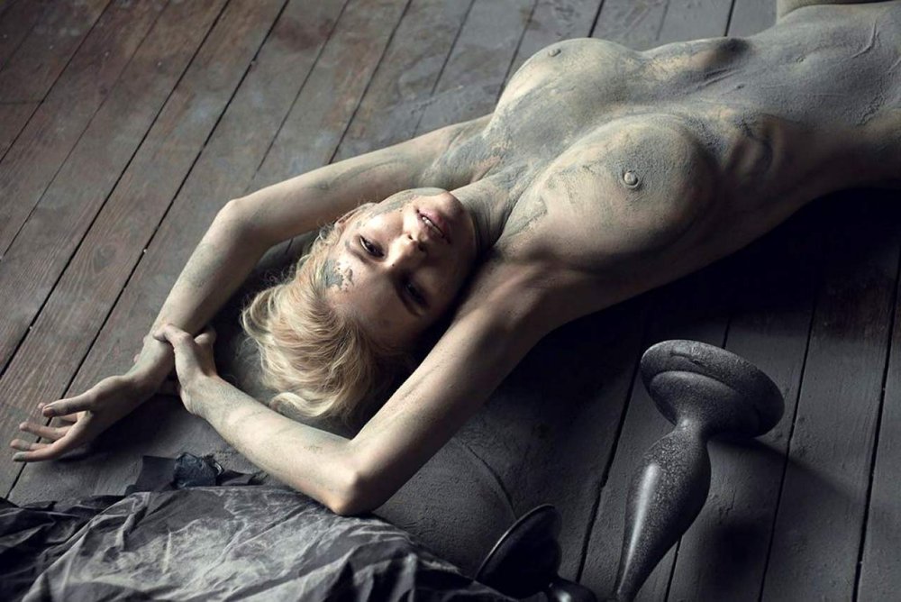 19-Julia-Logacheva-Nude-Naked.jpg