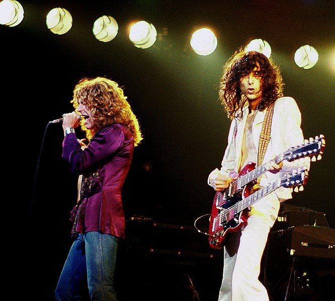 666px-Jimmy_Page_with_Robert_Plant_2_-_Led_Zeppelin_-_1977.jpg