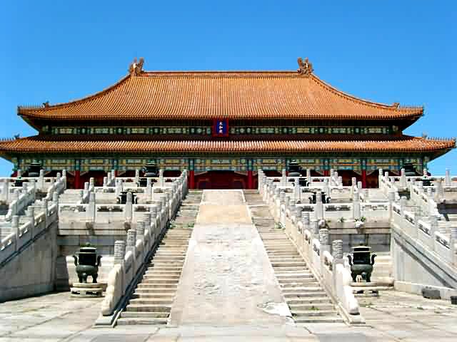 Beijing_Forbidden_City_taihe_palace.jpg