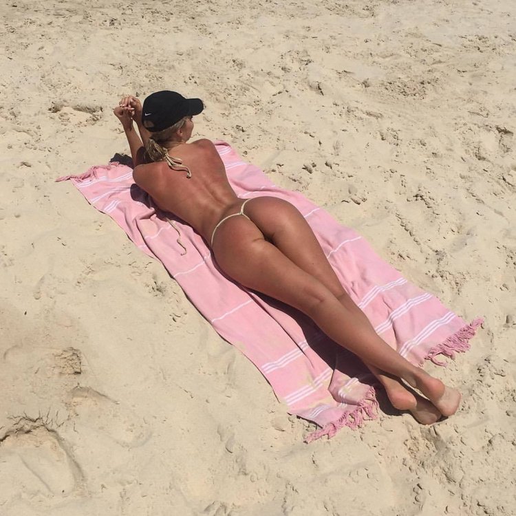 Chloe-Patterson-Feet-3288898.jpg