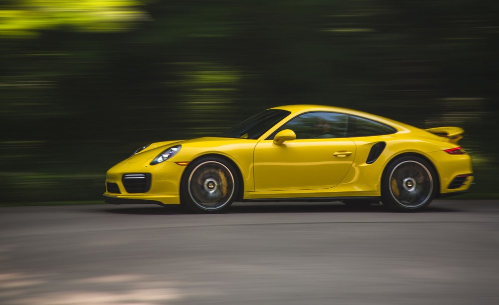 2019 Porsche 911 Turbo / Turbo S Review, Pricing, and Specs