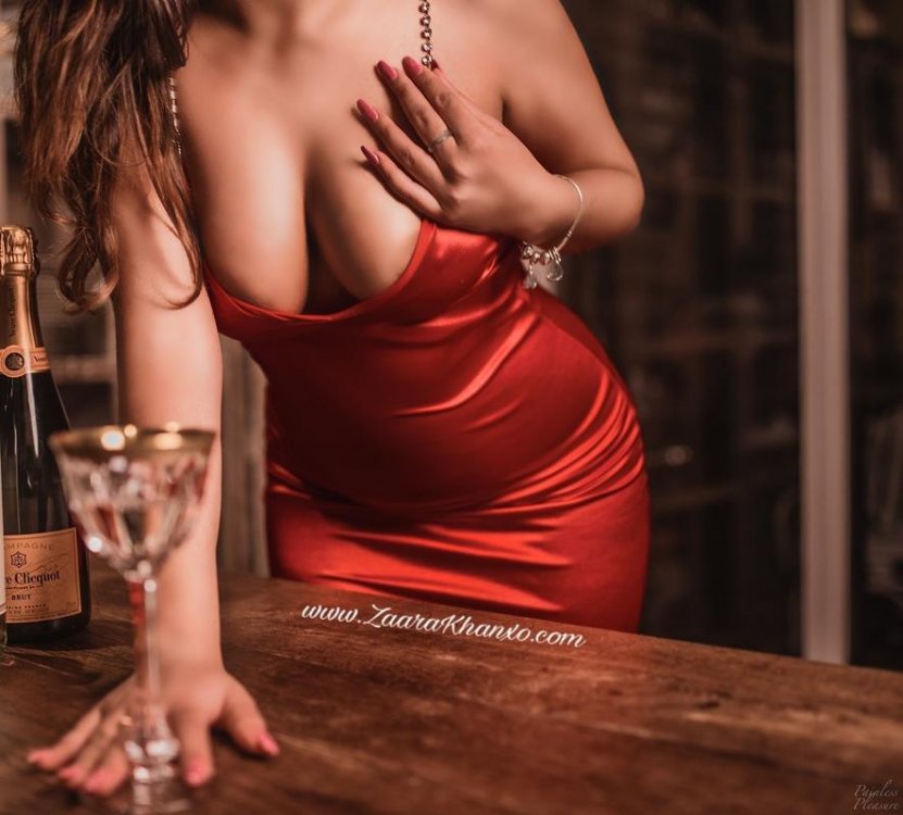 red-dress-front-standing-winefinal-water