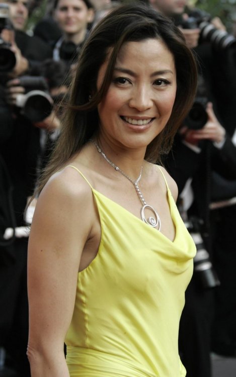 michelle_yeoh_my_32_RsbUJ6W.jpg