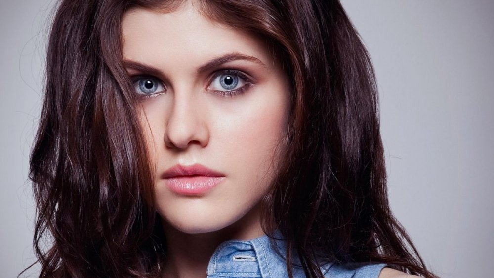 alexandra-daddario-eyes-wallpaper-1.jpg