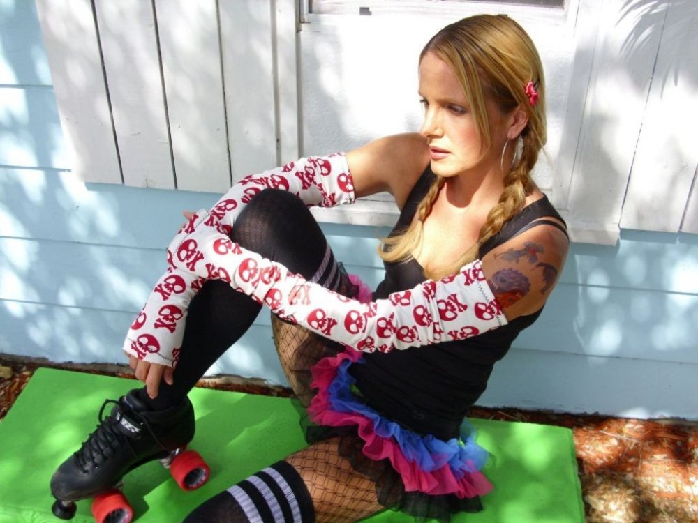 roller_derby_thigh_high_with_tutu.jpg