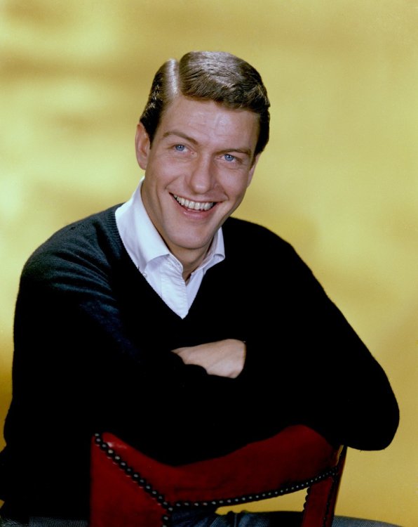 dick-van-dyke-9515591-2-raw.jpg