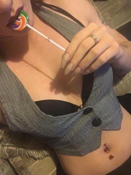 Wanna be my lollipop?