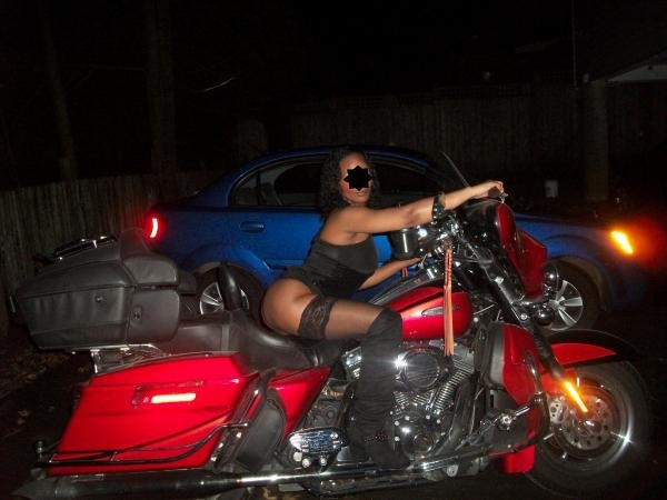 LEXY ON THE HARLEY 1