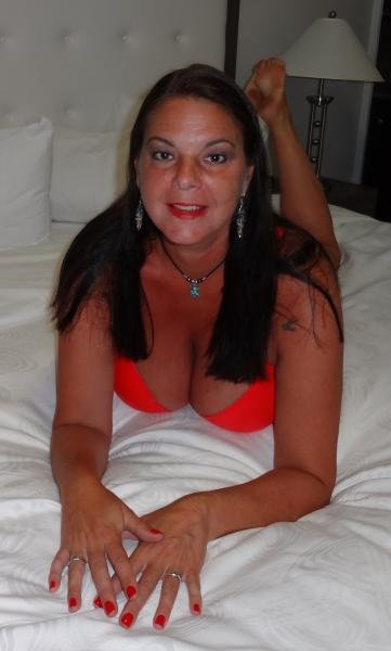 Carrie Moon St.Catharines Mature Escort