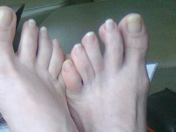 Do you like pretty feet?