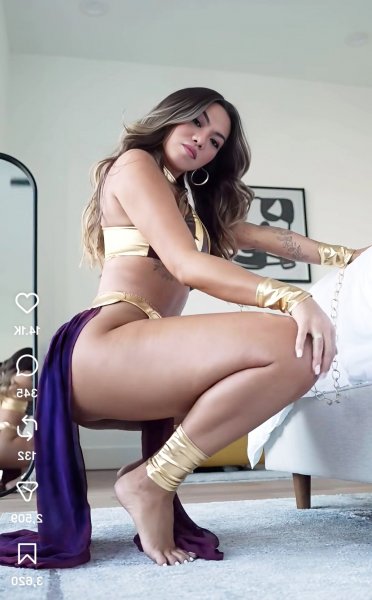 Michelle Caviar Summer 2026 pics & vids
